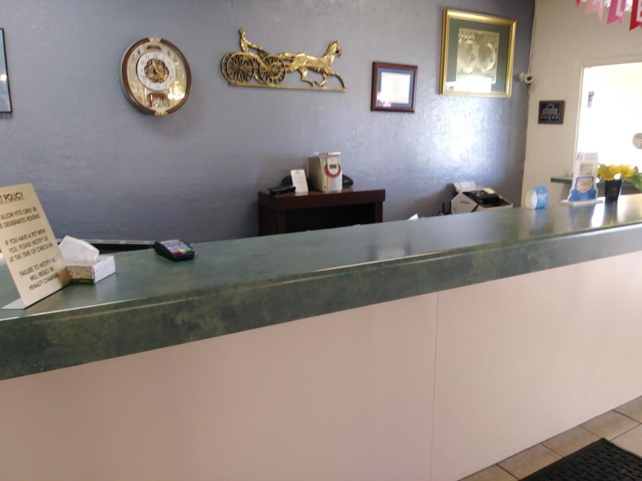 Days Inn By Wyndham San Antonio Lytle 외부 사진